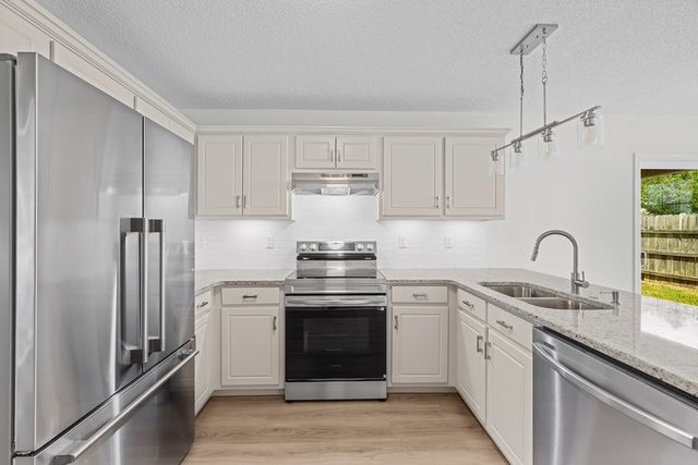227 Periwinkle Way, Dalton, GA 30721