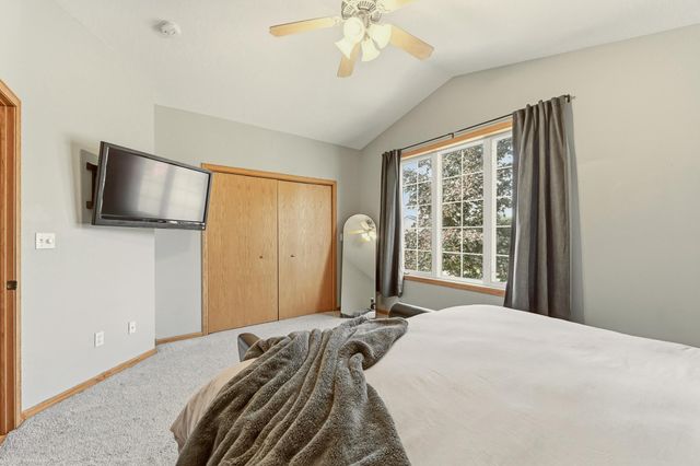 657 S Pointe Court SW, Rochester, MN 55902