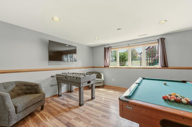 657 S Pointe Court SW, Rochester, MN 55902