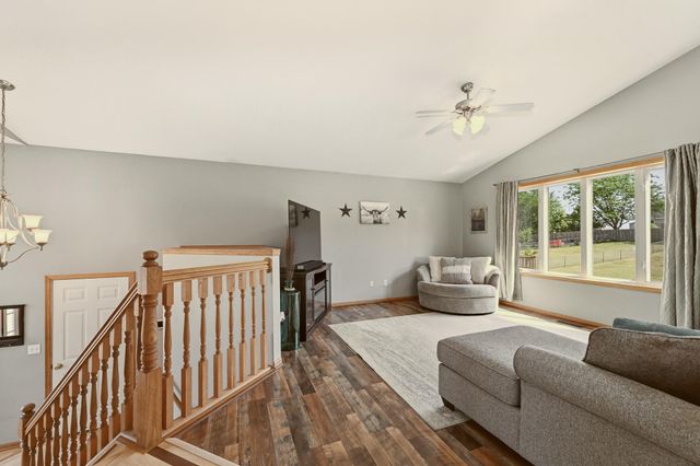 657 S Pointe Court SW, Rochester, MN 55902