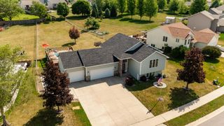 657 S Pointe Court SW, Rochester, MN 55902
