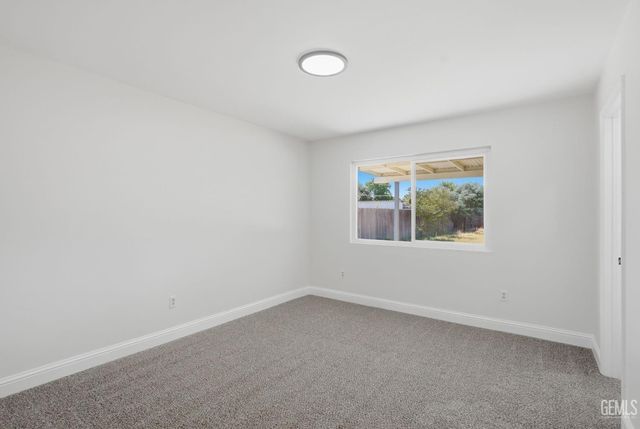 10701 Cave Avenue, Bakersfield, CA 93312