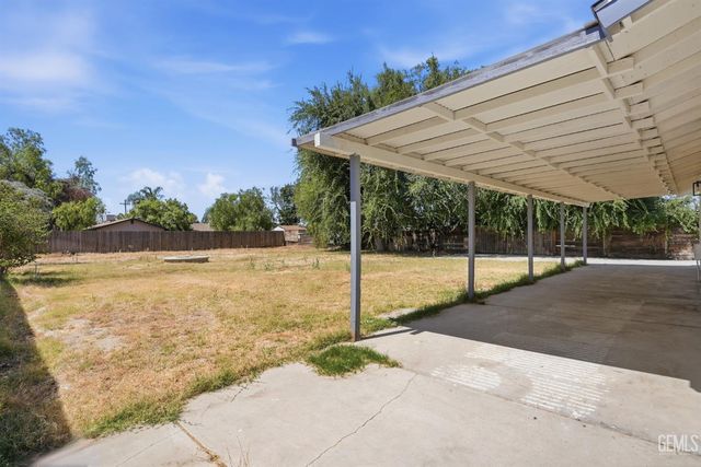 10701 Cave Avenue, Bakersfield, CA 93312