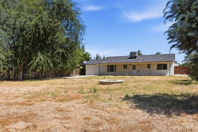10701 Cave Avenue, Bakersfield, CA 93312