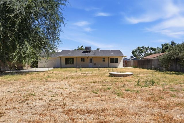 10701 Cave Avenue, Bakersfield, CA 93312