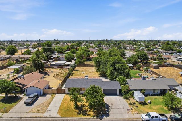 10701 Cave Avenue, Bakersfield, CA 93312