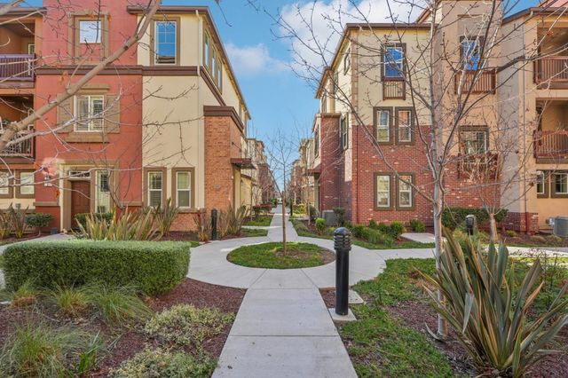 1015 Abruzzo Lane 1, San Jose, CA 95131