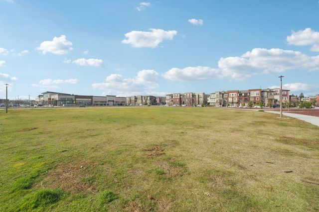 1015 Abruzzo Lane 1, San Jose, CA 95131