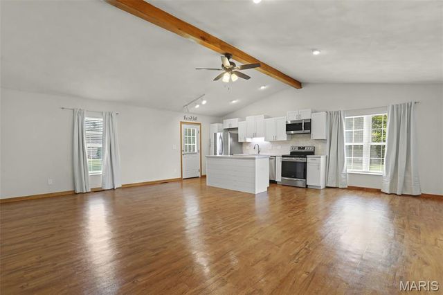 206 Pine Trail, Lebanon, IL 62254