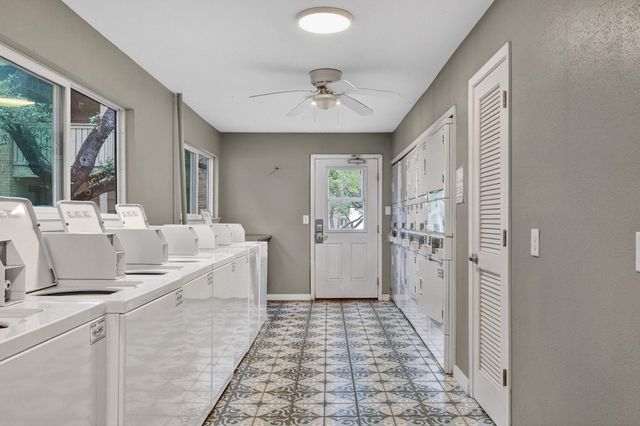 8210 Bent Tree RD 256, Austin, TX 78759