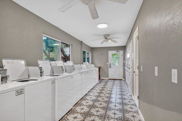 8210 Bent Tree RD 256, Austin, TX 78759