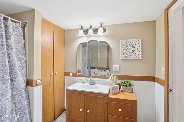 1301 Fishlock Avenue, Findlay, OH 45840