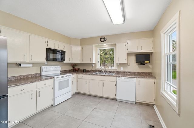 1301 Fishlock Avenue, Findlay, OH 45840