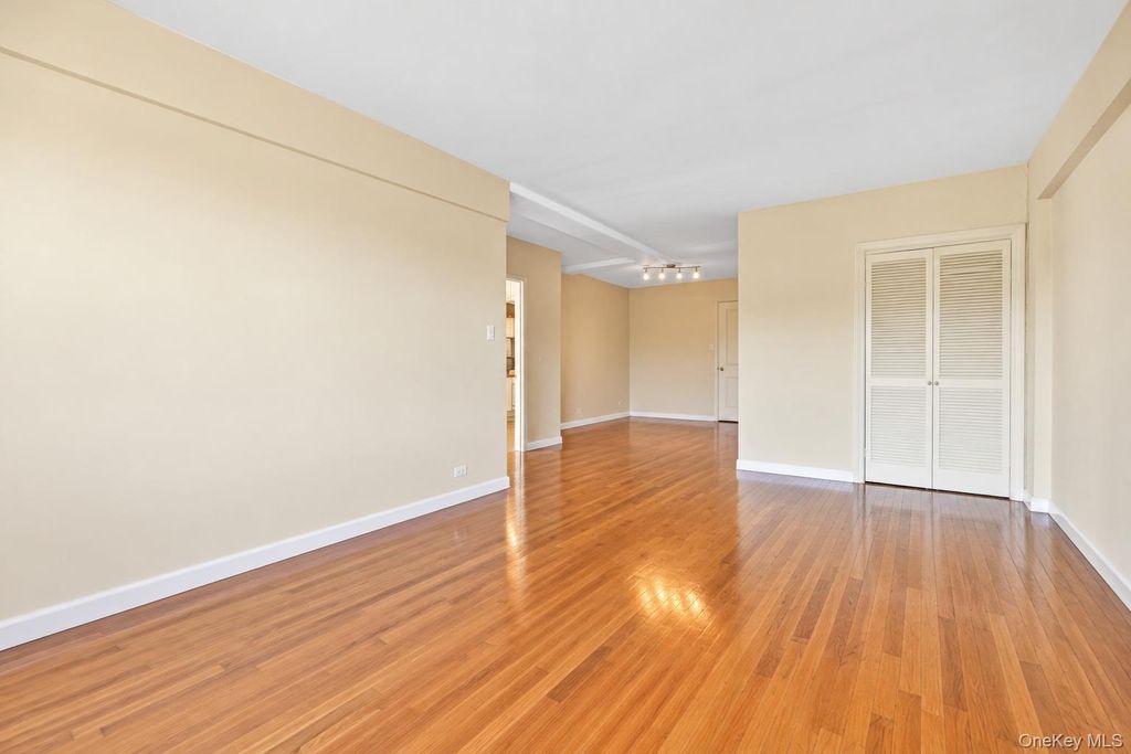 141-15 28th Avenue 6A, Flushing, NY 11354 — photo 2