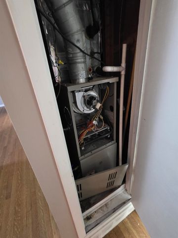 4625 WHITE FOX DR, Memphis, TN 38109