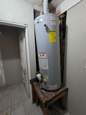 4625 WHITE FOX DR, Memphis, TN 38109