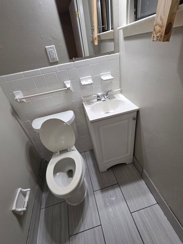 4625 WHITE FOX DR, Memphis, TN 38109