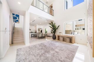 3253 Mcdonald St, Miami, FL 33133