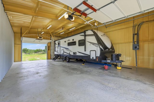 579 County Road 4599, Boyd, TX 76023