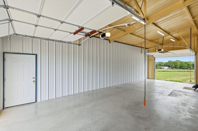 579 County Road 4599, Boyd, TX 76023