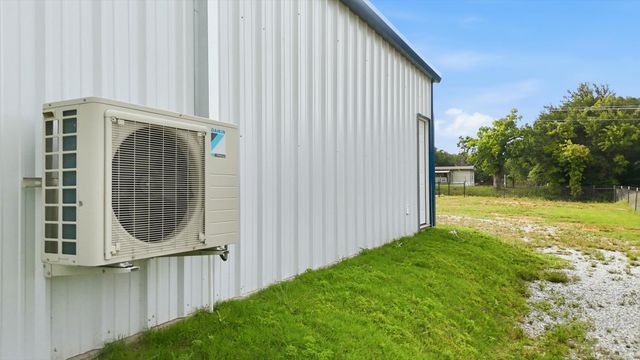579 County Road 4599, Boyd, TX 76023