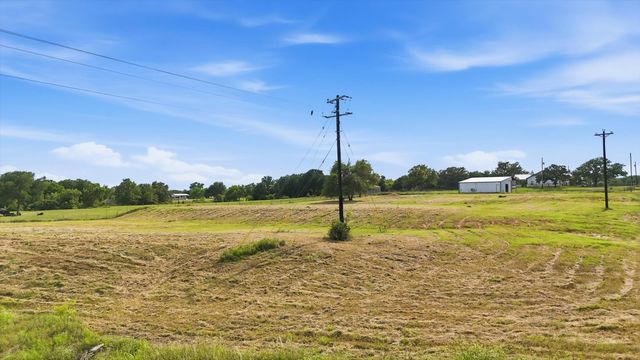 579 County Road 4599, Boyd, TX 76023