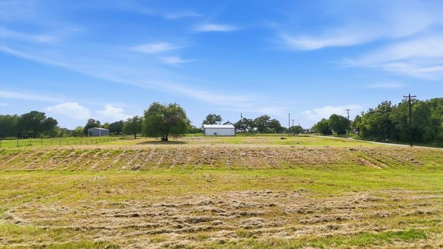 579 County Road 4599, Boyd, TX 76023