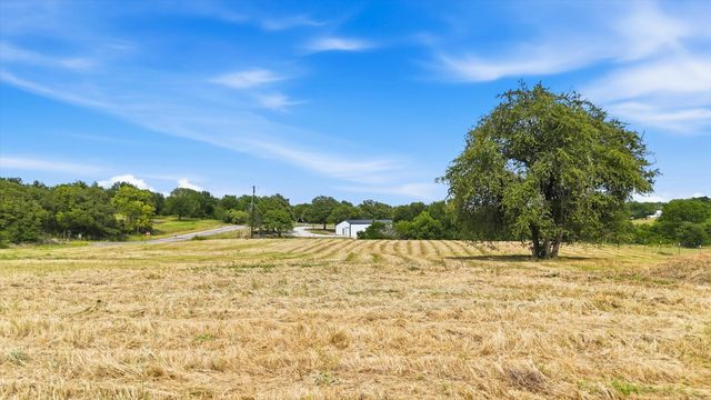 579 County Road 4599, Boyd, TX 76023