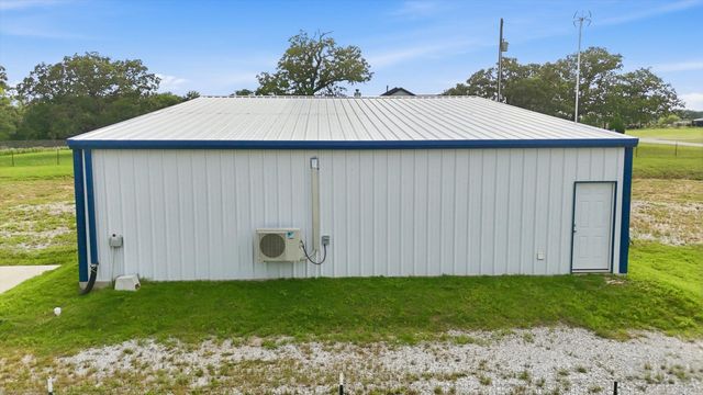 579 County Road 4599, Boyd, TX 76023