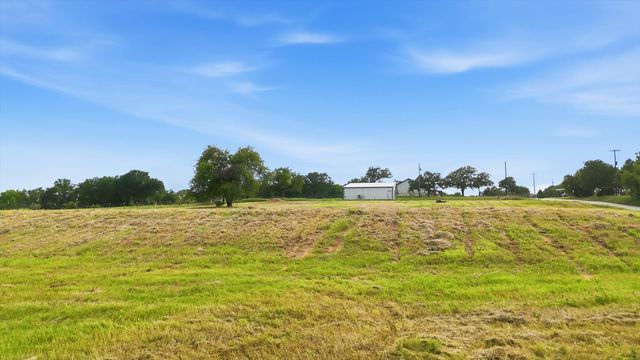 579 County Road 4599, Boyd, TX 76023