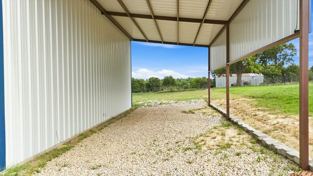 579 County Road 4599, Boyd, TX 76023