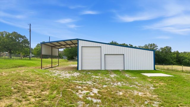579 County Road 4599, Boyd, TX 76023