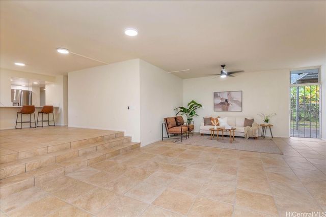 46-283 Kahuhipa Street C-B1, Kaneohe, HI 96744