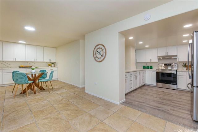 46-283 Kahuhipa Street C-B1, Kaneohe, HI 96744
