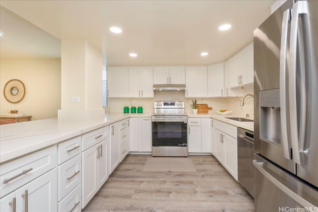 46-283 Kahuhipa Street C-B1, Kaneohe, HI 96744