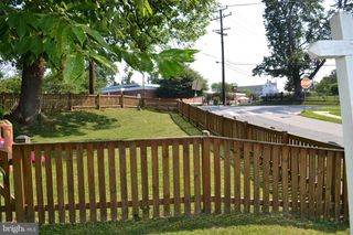 2 PARK DR, Catonsville, MD 21228