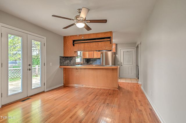 234 West Doe Avenue, Elizabethton, TN 37643