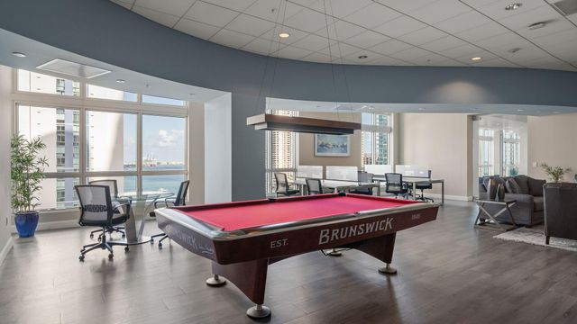 300 S Biscayne Boulevard L-832, Miami, FL 33131