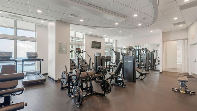 300 S Biscayne Boulevard L-832, Miami, FL 33131