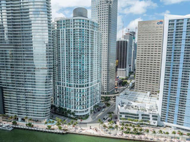 300 S Biscayne Boulevard L-832, Miami, FL 33131