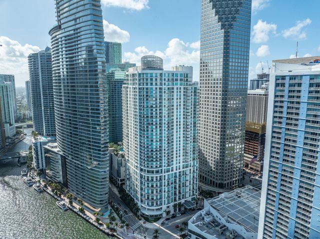 300 S Biscayne Boulevard L-832, Miami, FL 33131