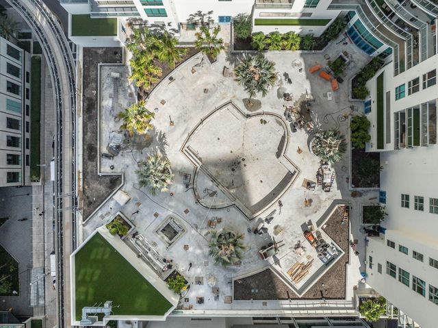 300 S Biscayne Boulevard L-832, Miami, FL 33131