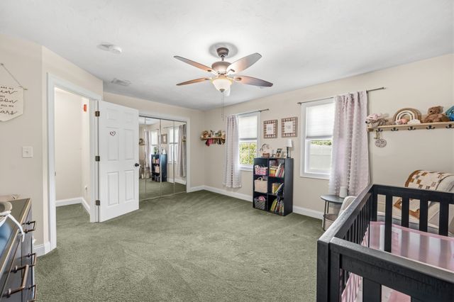 10 Great Cedar Dr 10, Hanson, MA 02341