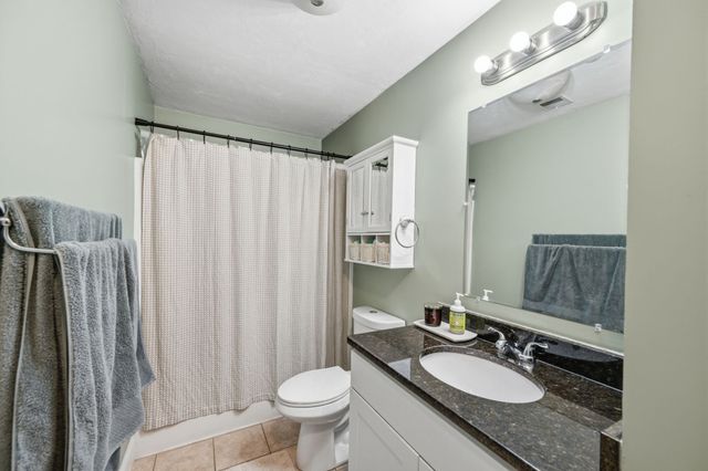 10 Great Cedar Dr 10, Hanson, MA 02341