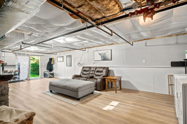 10 Great Cedar Dr 10, Hanson, MA 02341