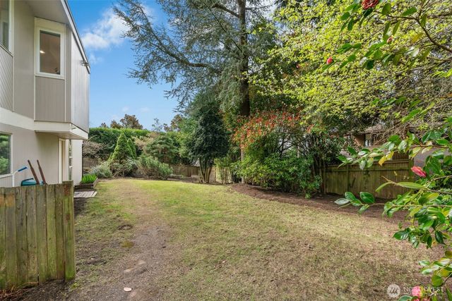 7237 NE 121st Place, Kirkland, WA 98034