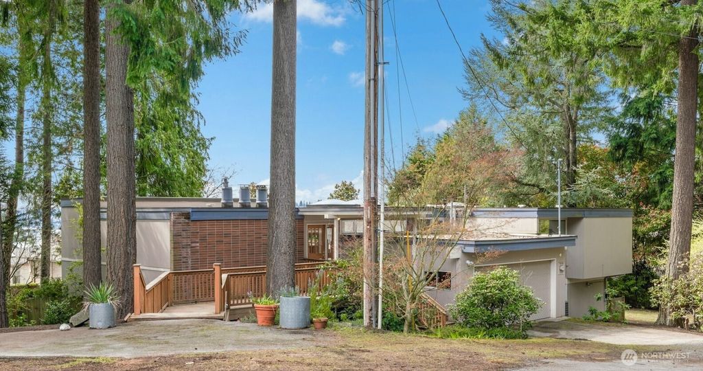 7237 NE 121st Place, Kirkland, WA 98034