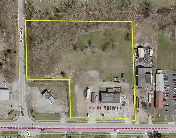 6925 W Third Street, Trotwood, OH 45417