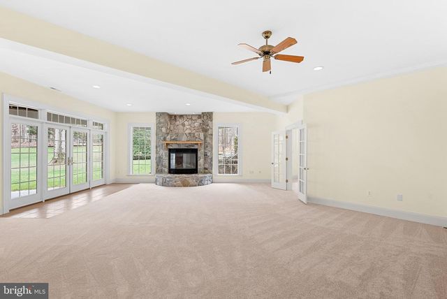 11913 CHAPEL RD, Clifton, VA 20124
