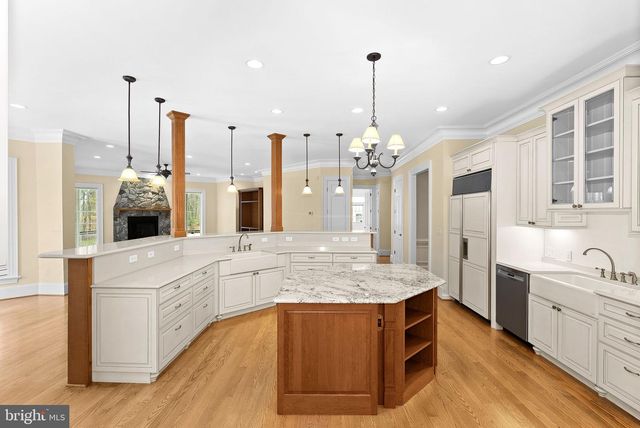 11913 CHAPEL RD, Clifton, VA 20124